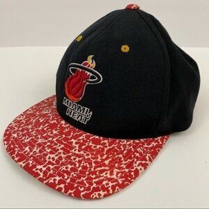 Mitchell & Ness Miami Heat Hardwood Classics NBA SnapBack Cap Hat Black Red